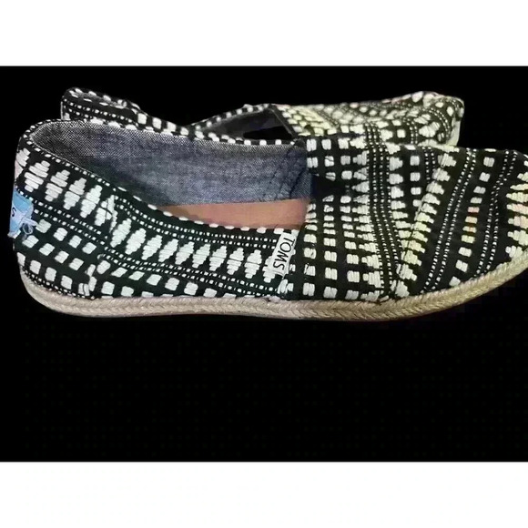 TOM’s Espadrilles Black & White Women’s Size 7 - Picture 3 of 4